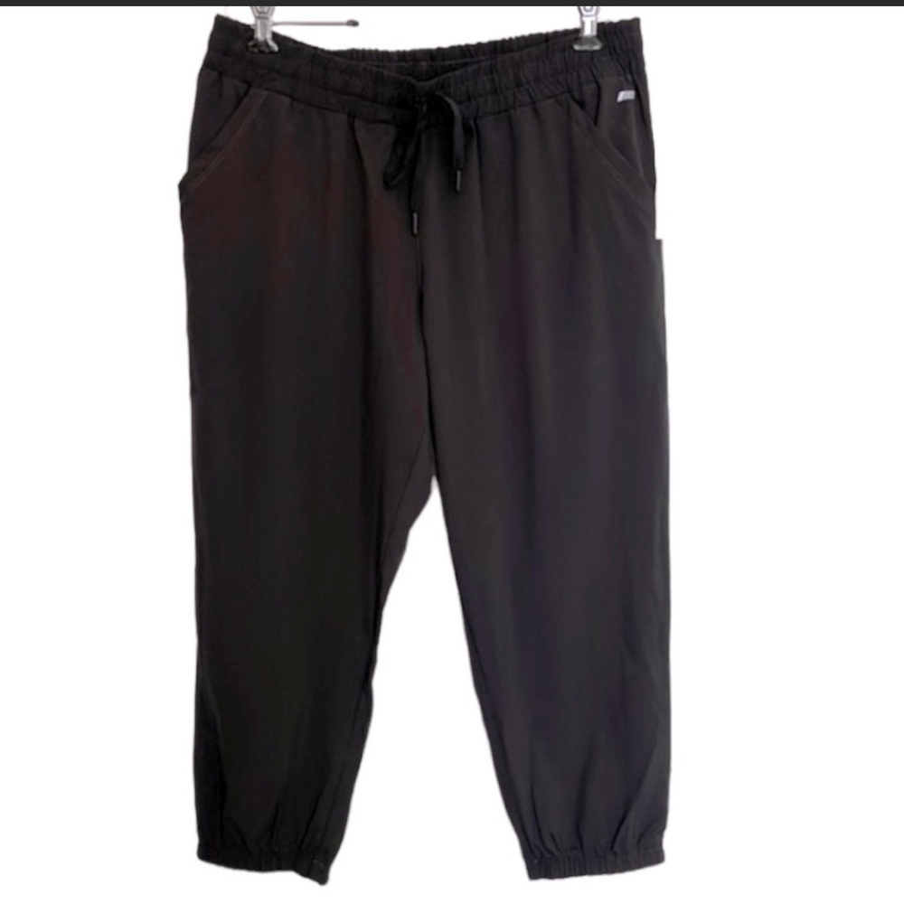 NWOT • Amazon Essentials Cropped Joggers